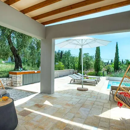 Olivia By Vintage Travel Villa *