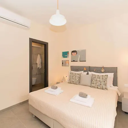 Olivia By Vintage Travel *