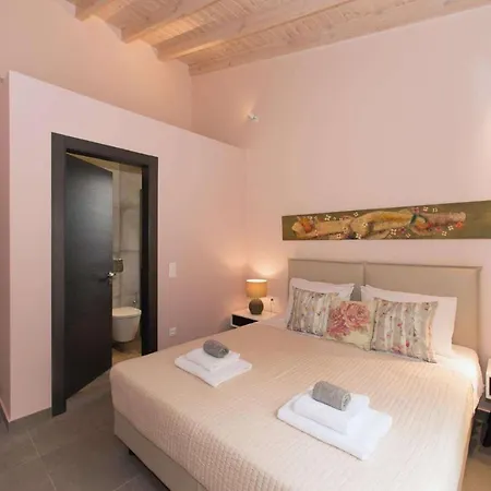 Olivia By Vintage Travel